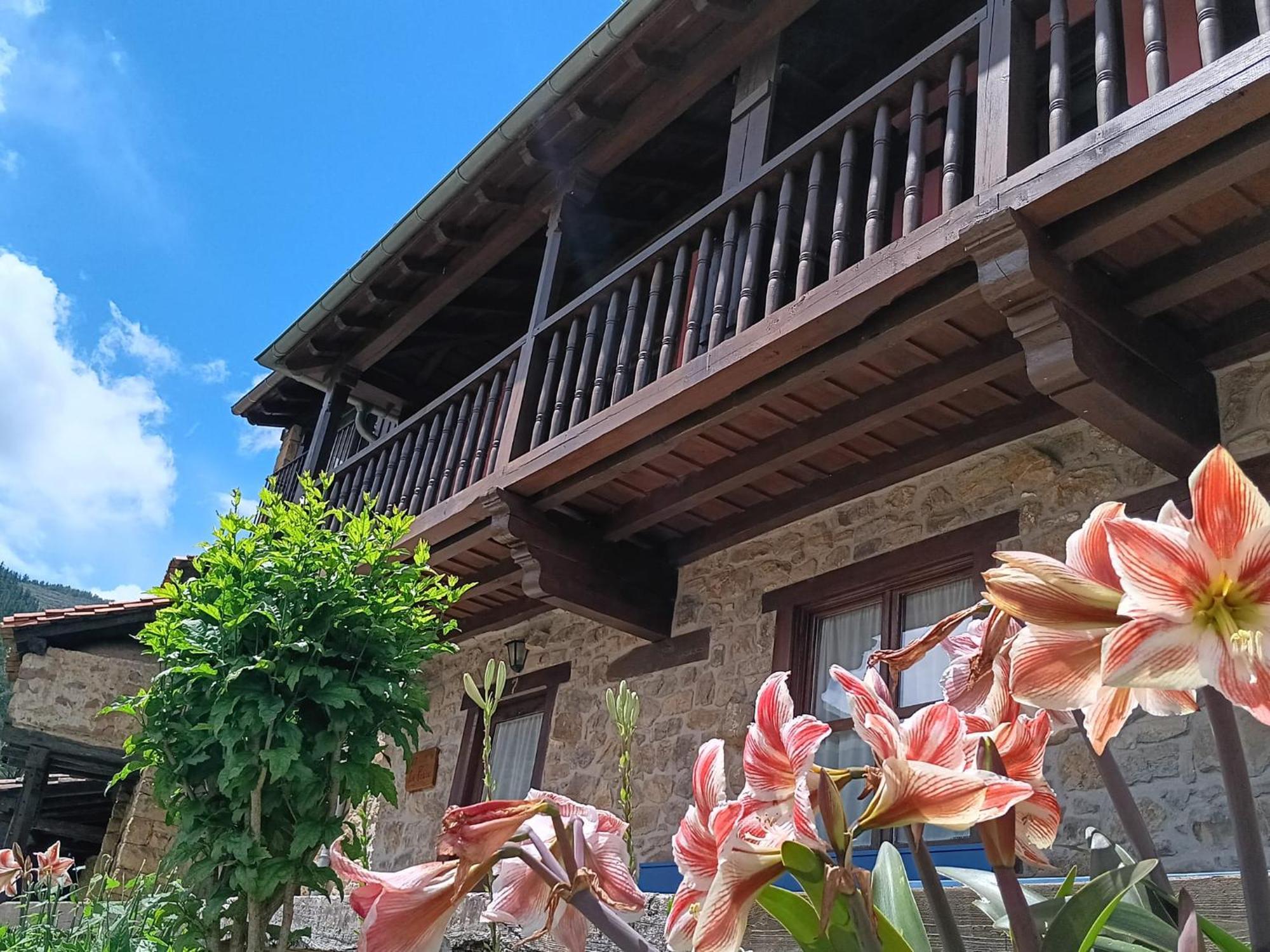 Apartamentos Calm & Nature - Adults Only Cabezon de Liebana Exterior photo